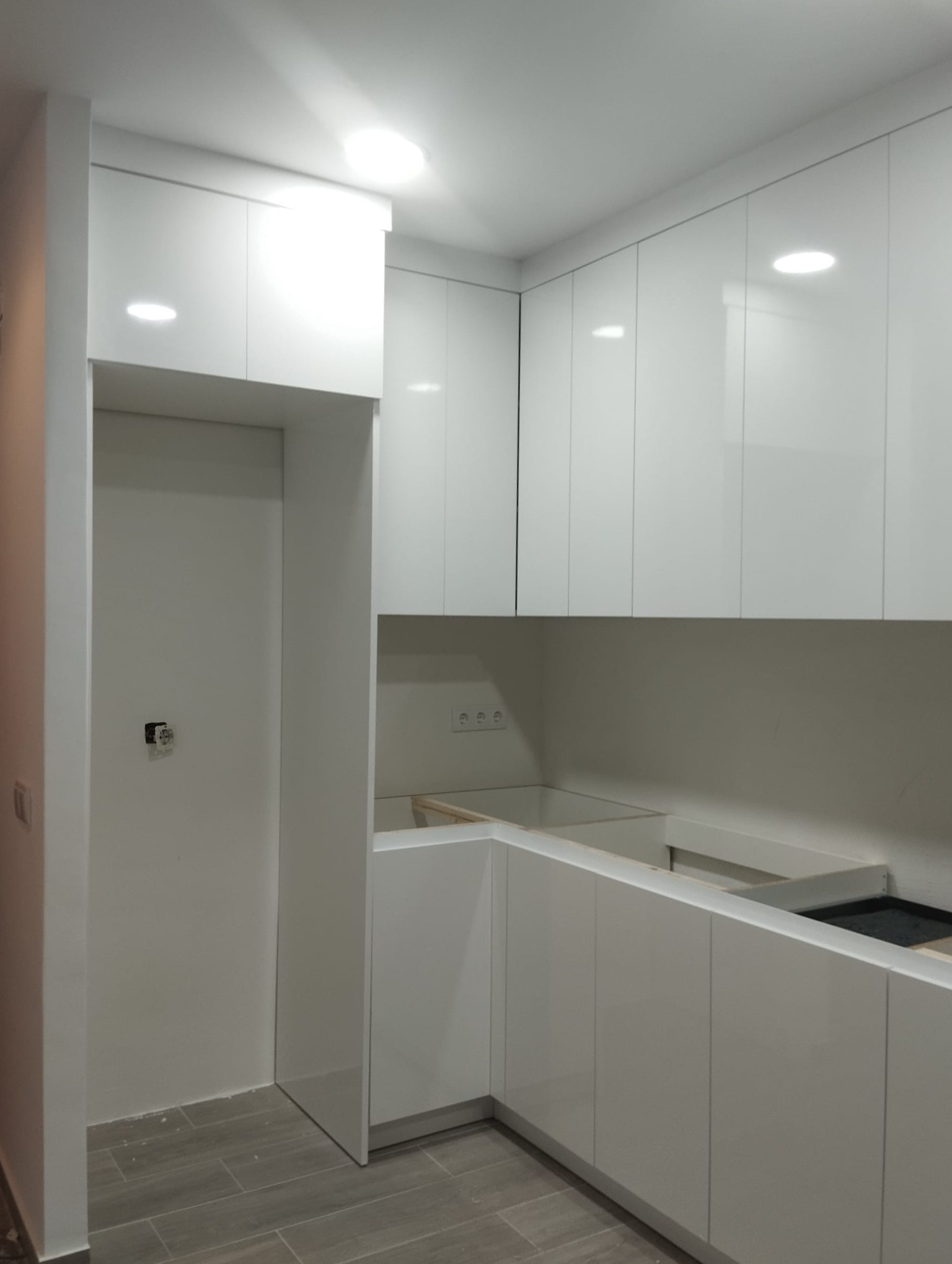 Cocina a medida premium en madera