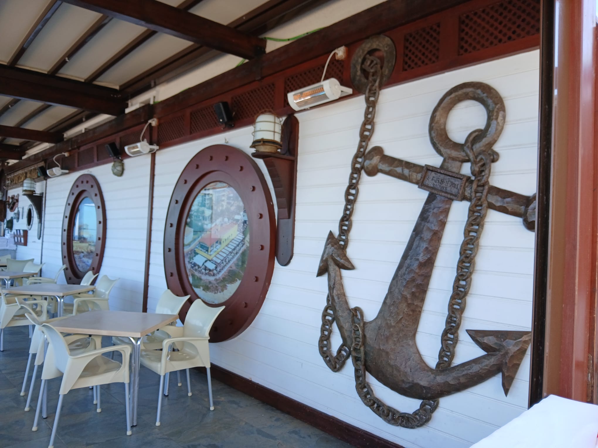 Instalaciones comerciales y restaurantes